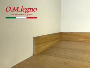Battiscopa-ART146M-70x 10-Ayous-Verniciato-Rovere